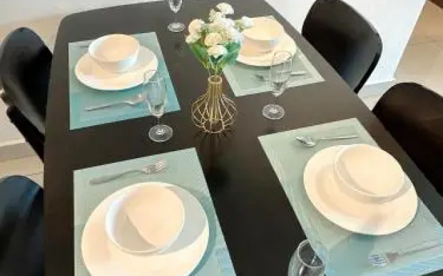 H2H - Neo Casual - Majestic Ipoh Town Center - 8pax