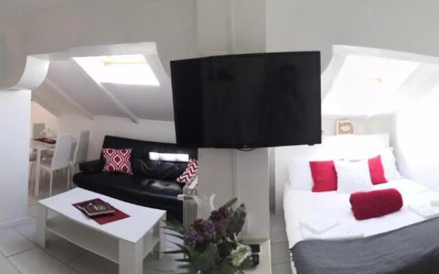 4 Tourist House Apartment Centre Bologna