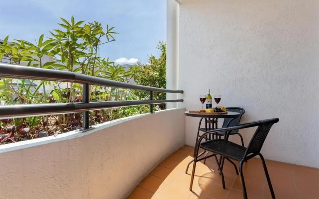 Mid City Luxury Suites