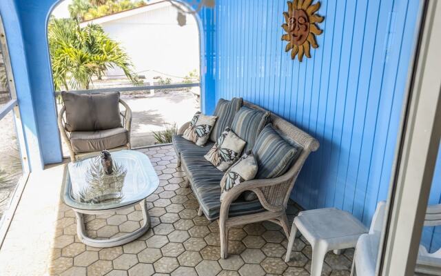 3561 Estero Blvd Manor