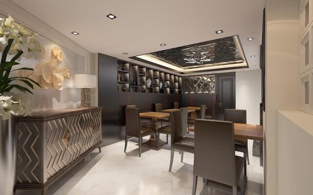 S Central Hotel & Spa