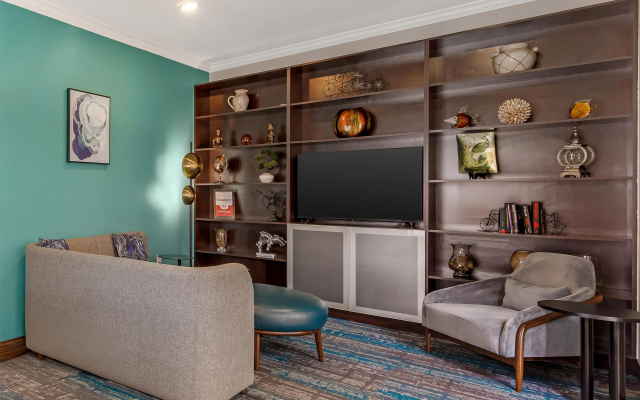 Best Western Plus Miami Airport North Hotel & Suites