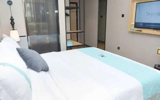 Xana Hotelle(Zhengzhou Sports center Branch)