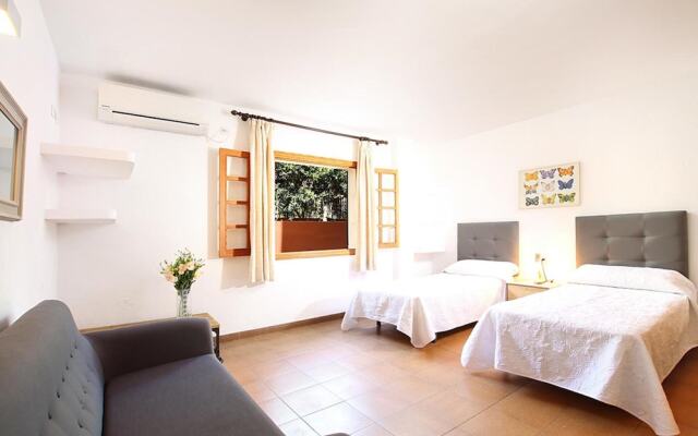 Villa - 4 Bedrooms with Pool and WiFi - 108763