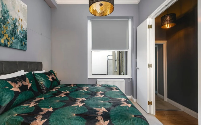Marine Parade Sea View 2-bedroom Apartment