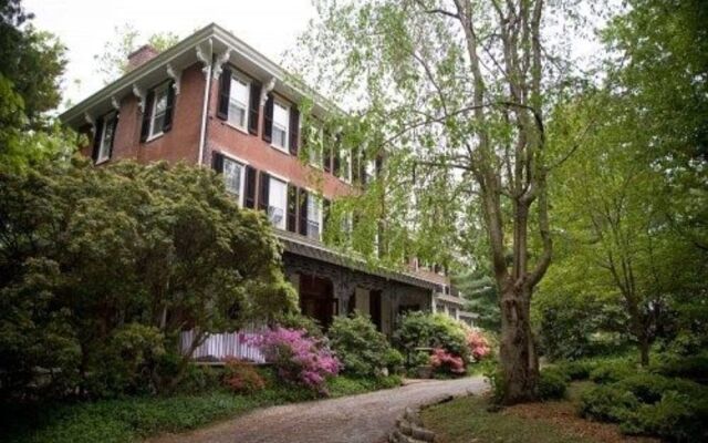 Faunbrook Bed & Breakfast