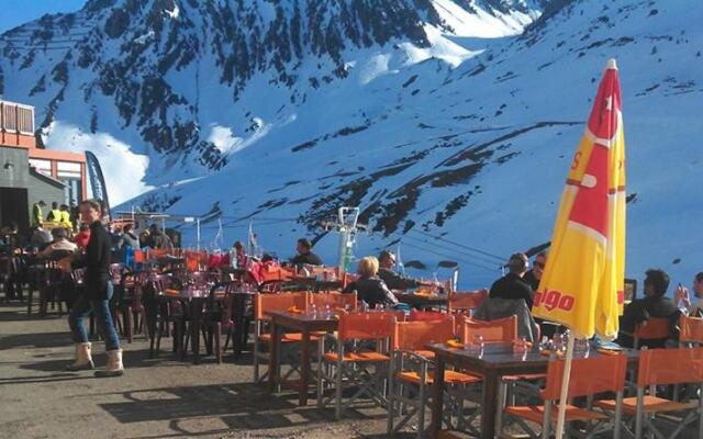 Pied Des Pistes, Lumineux 4p, Parking Couvert