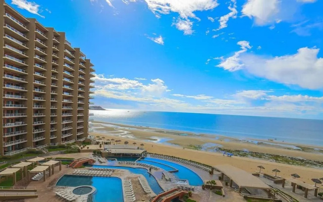 Las Palomas 5-Star Resort