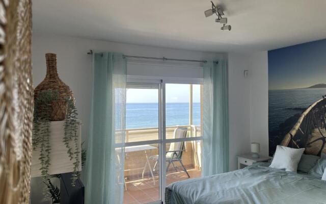 Studio 1 - Sea front