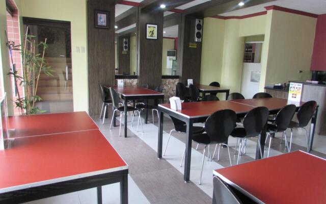 Oyster Plaza Hotel