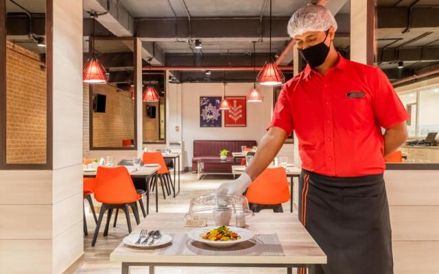 Red Fox Hotel Neelkanth