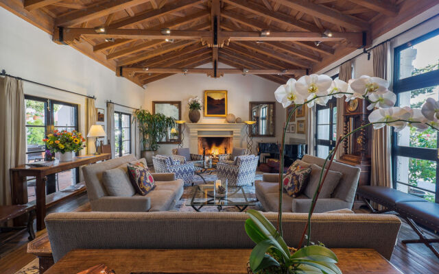 Cypress Inn