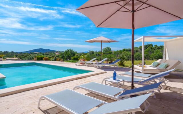 House Es Cos Moscari