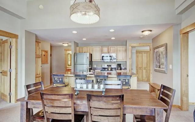 Amazing Condo in Heart of Center Village - TX304 by RedAwning