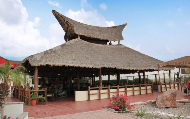 San Carlos Plaza Hotel, Beach & Convention Center