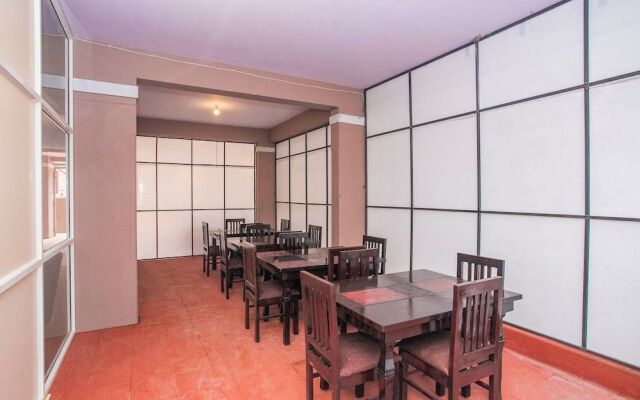 OYO 24047 SilverKey Airport