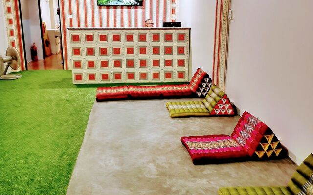 Popeyes Hostel Coffeeshop and Beer Bar