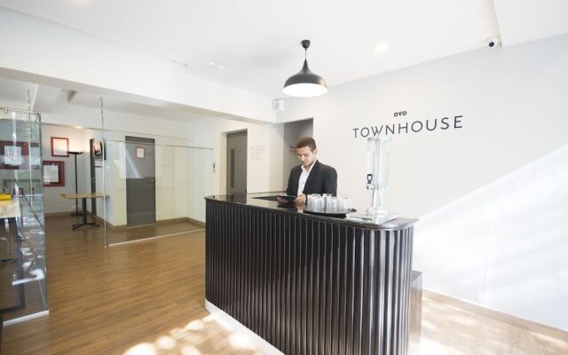 OYO Townhouse 016 International Airport