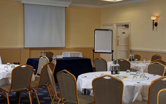 Crowne Plaza East Midlands Airport by IHG