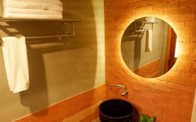 1004 Boutique Hotel