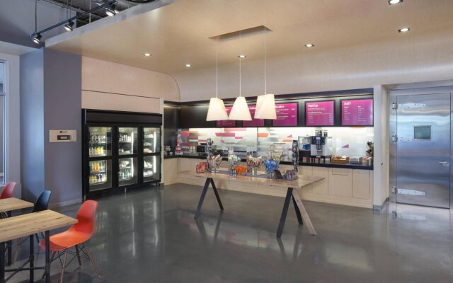 Aloft Tampa Downtown