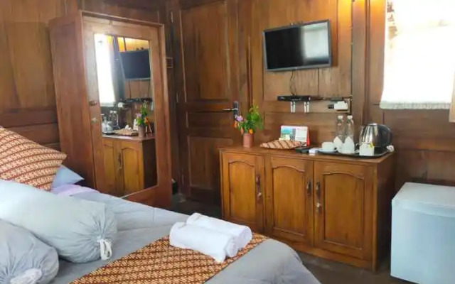 Imah Kayu by Horison