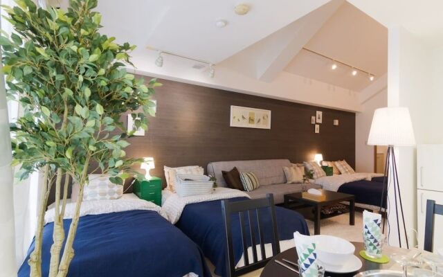 nid NAMBA at Residence East