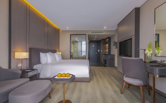 Le Sands Oceanfront Danang Hotel