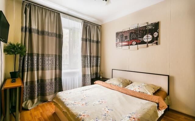 #LOVEAPART FAMILY Suite - Area THREE STATIONS 24-22