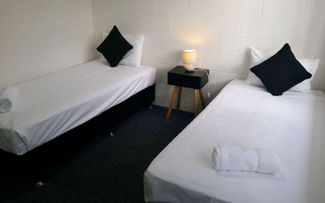 Titree Resort Holiday Apartments – Guest Rooms – Port Douglas