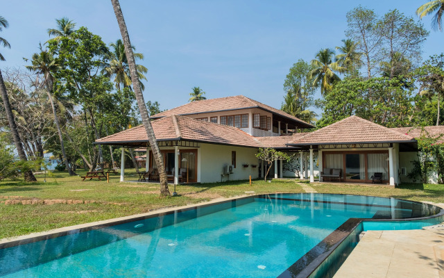 Cranganor History Cafe Riverside Chateau