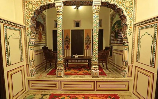 Radhika Haveli Hotel
