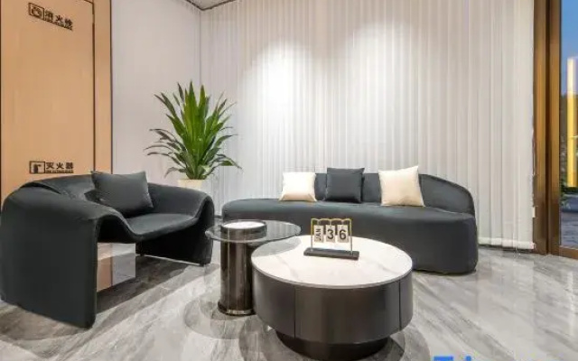 Shiji Hotel