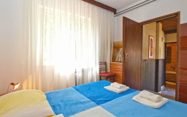 Apartment 729