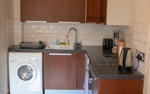 1 Bedroom Flat In Broughton