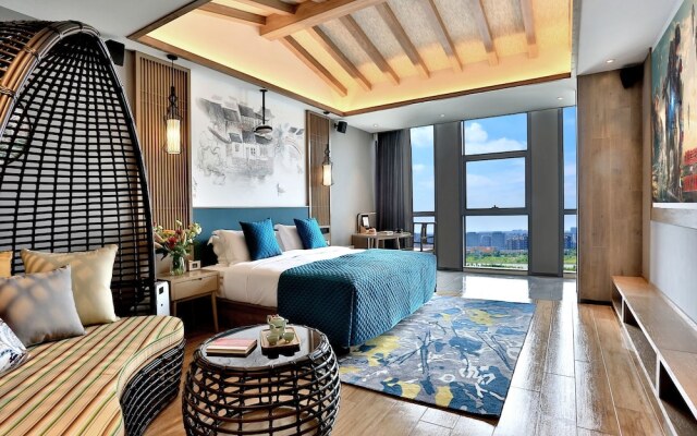 Mehood Lestie Hotel New Century Avenue