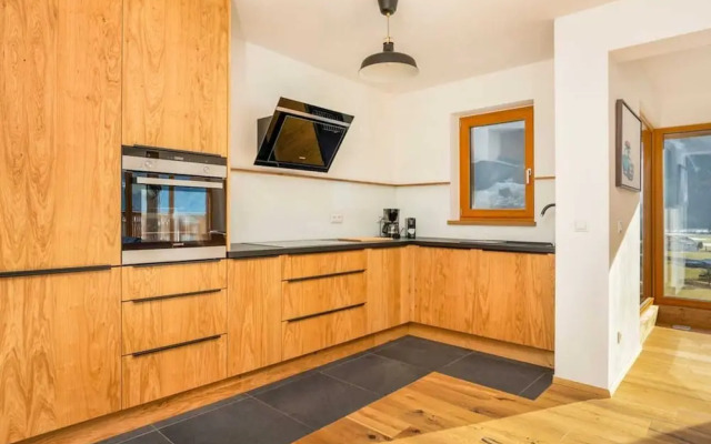 Exclusive Chalet With Sauna and Glacier View