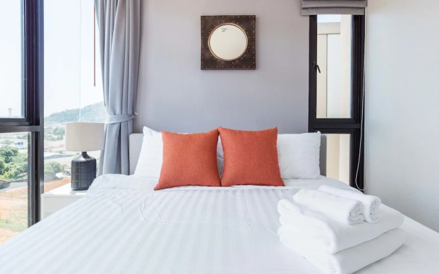Favstay - The Base Uptown Phuket