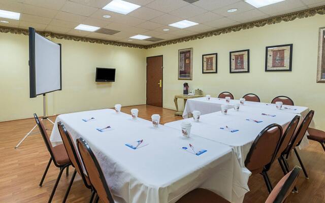 Comfort Suites Houston near Medical Center- NRG Stadium