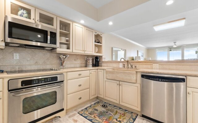 Seaspray East 825-gulf Front