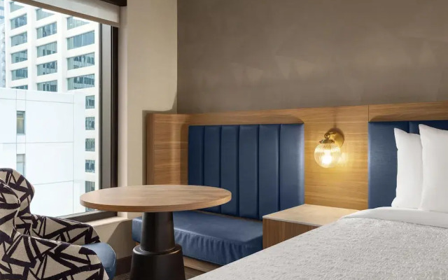 Hampton Inn By Hilton Calgary Downtown