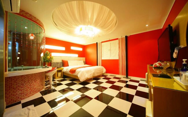 Ivy Hotel