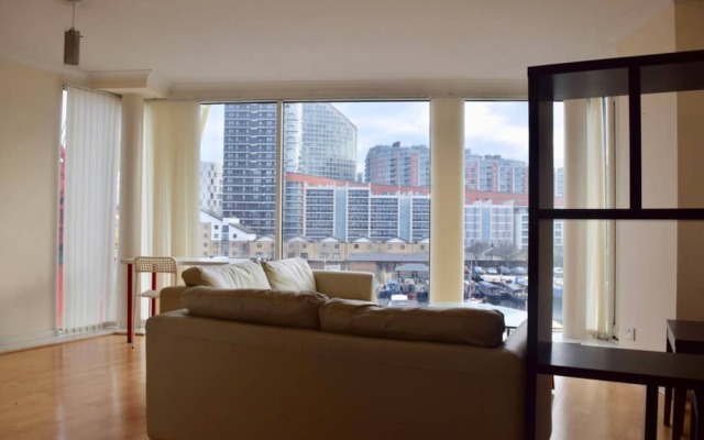 Canary Wharf 2 Bedroom Apartment With Amazing Views