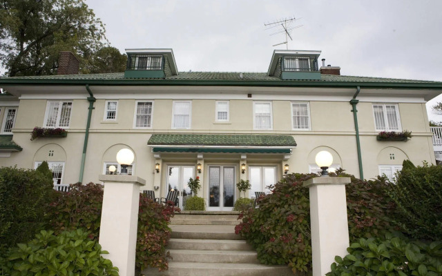 The Belvedere Inn & Restaurant