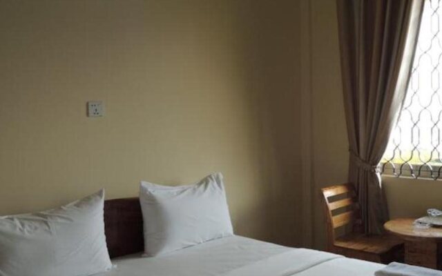 Mekong Heng Mahaphal Hotel