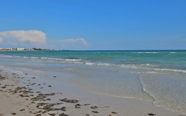 Polynesian Gardens Villa P6 by Vtrips