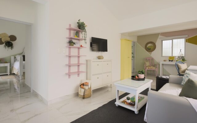 Unwind and Recharge in This Homey Central Retreat