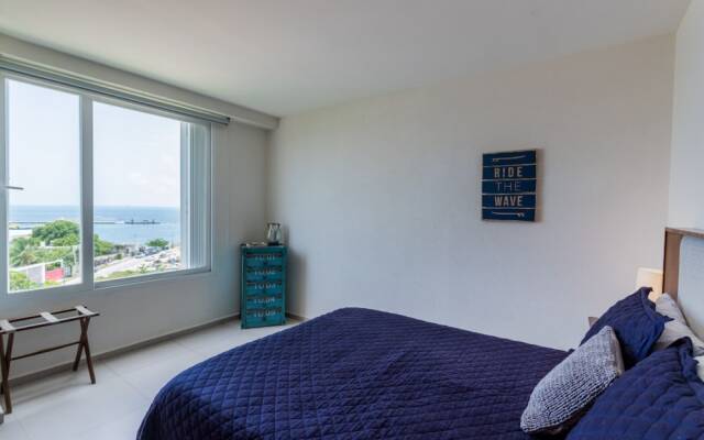 OCEAN beachfront 4 BDR -Amazing Oceanview