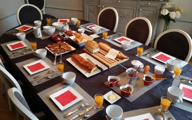 Castel Bayeux Guesthouse