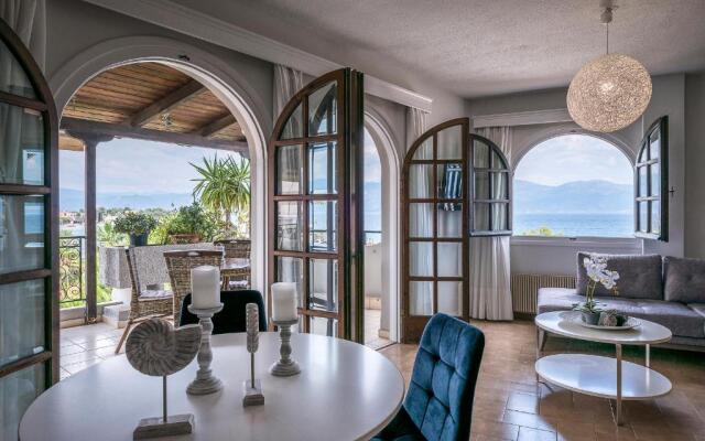 Selianitika Bay Loft 360